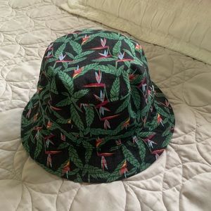 Bucket hat